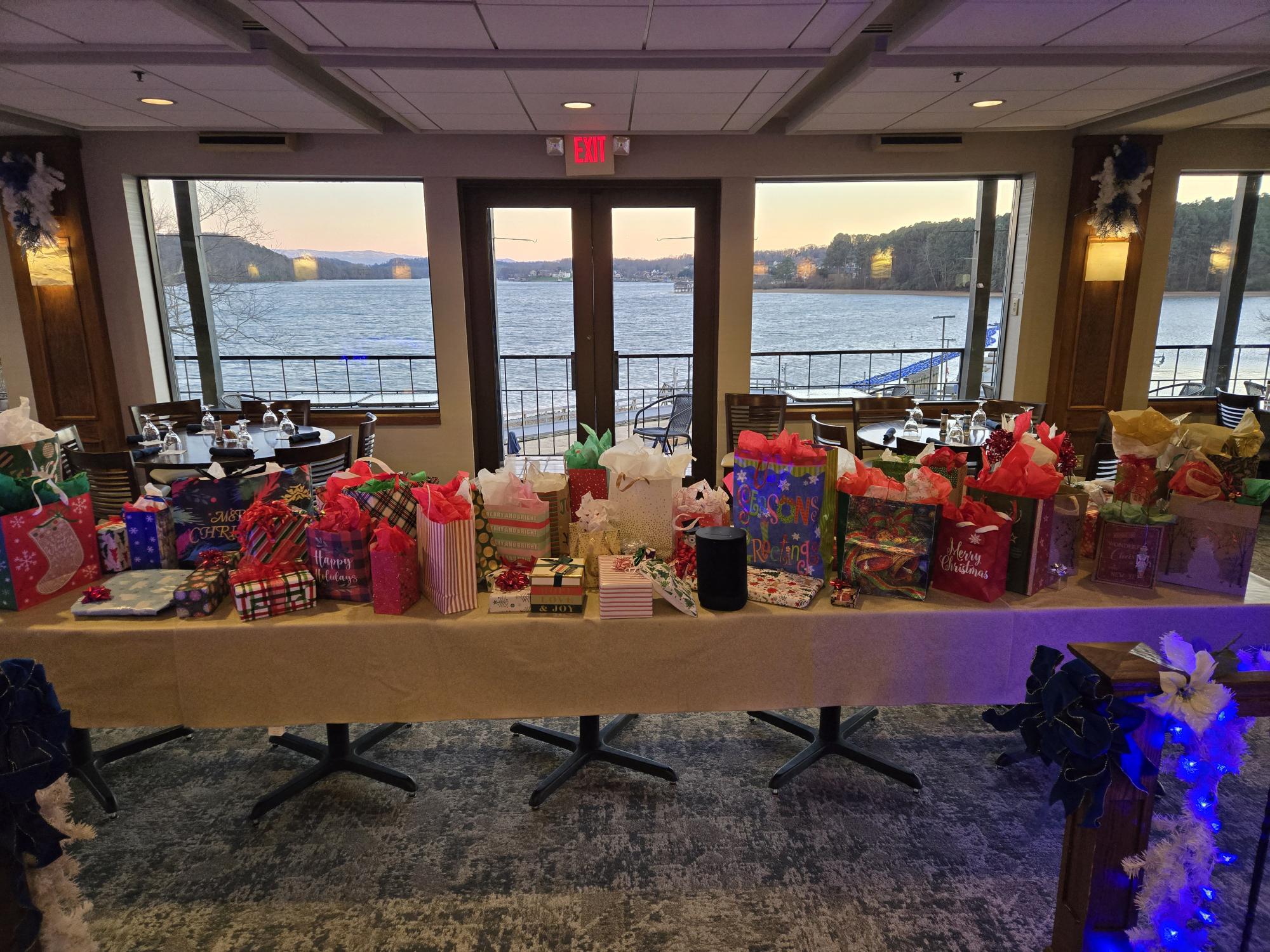 12-14-25_Ladies_Christmas_Dinner-2